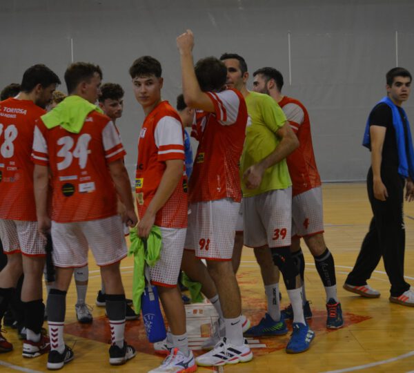 El sènior masculí del CE Tortosa inicia la lliga amb tots els efectius disponibles