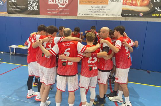 El CE Tortosa supera (25-33) el Sant Llorenç B i es situa líder